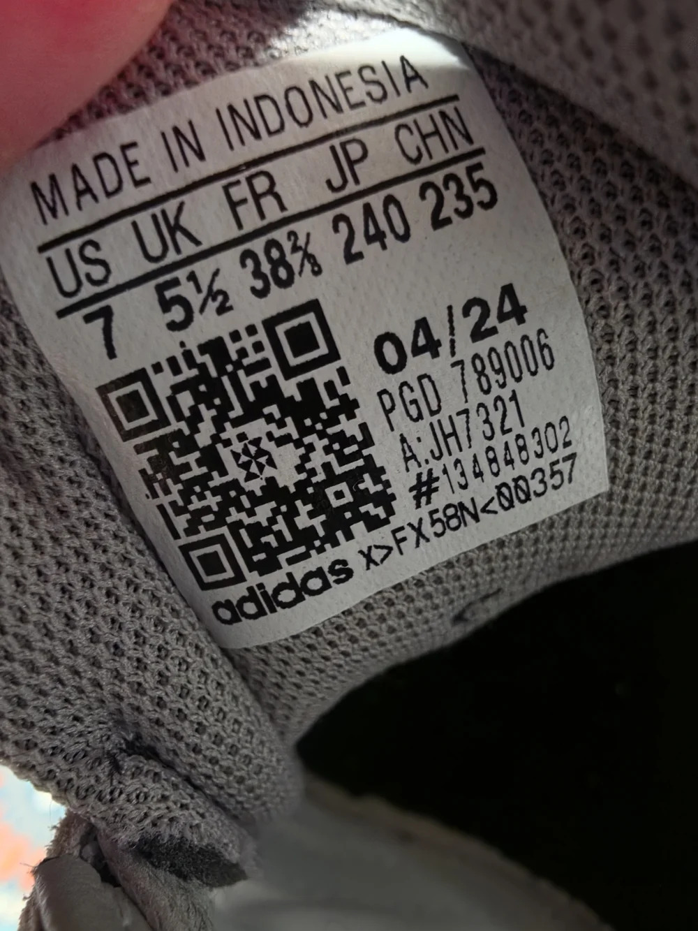 adidas Run 70's 2.0 In Grey And Silver - Picture 12 of 12